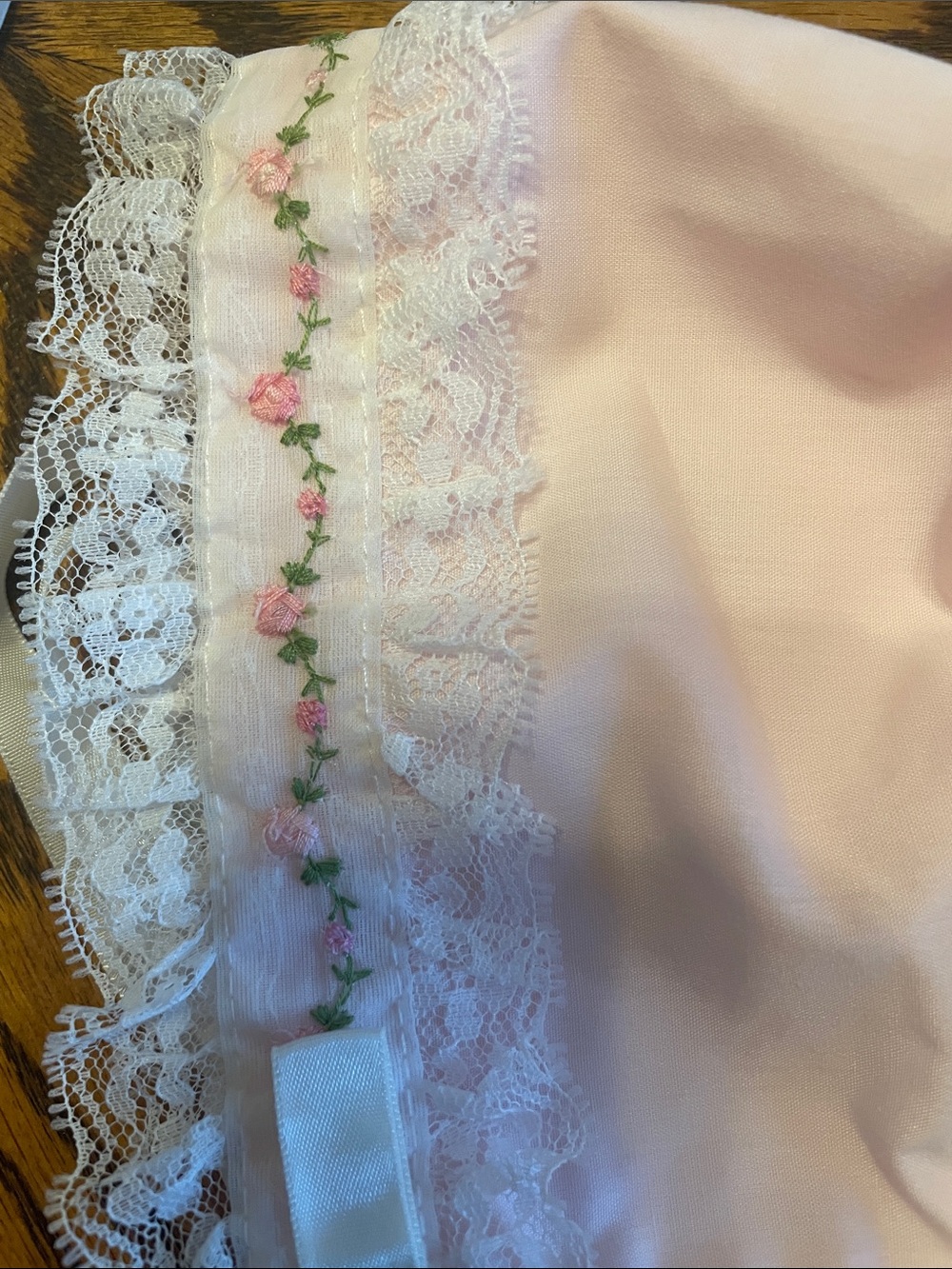 Two Vintage Infant Girl’s Baby Bonnets Size 6 Month - Picture 3 of 5